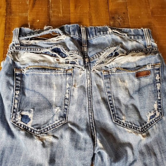 Joe's Jeans The Rocker Fit Ripped Cut Offs SZ 30 - Picture 4 of 5